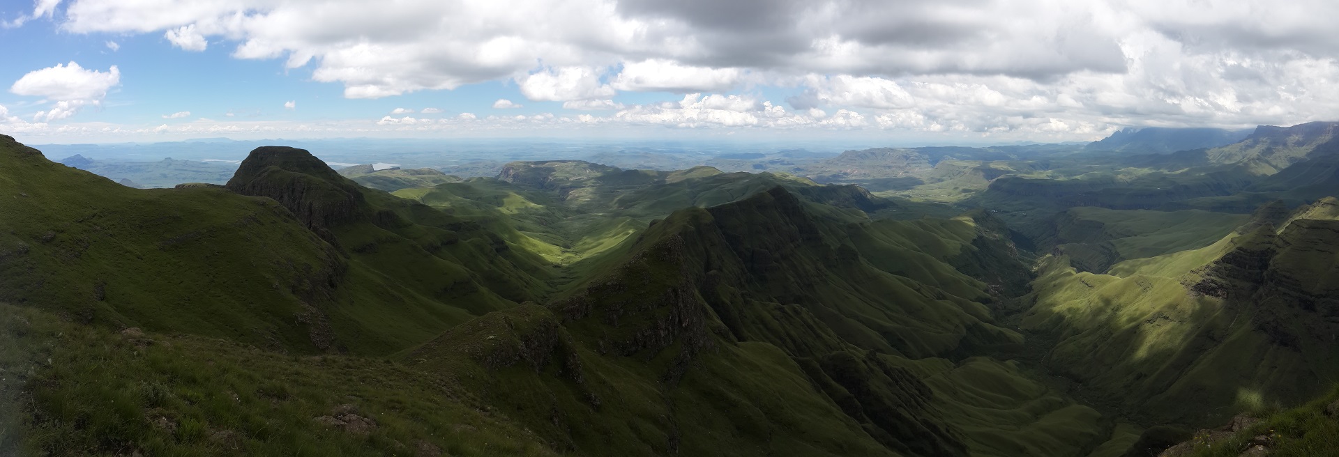 A panorama from the highest place. The starting point is the small white dot at the end of the big ridge that goes to up right from the center of the picture.