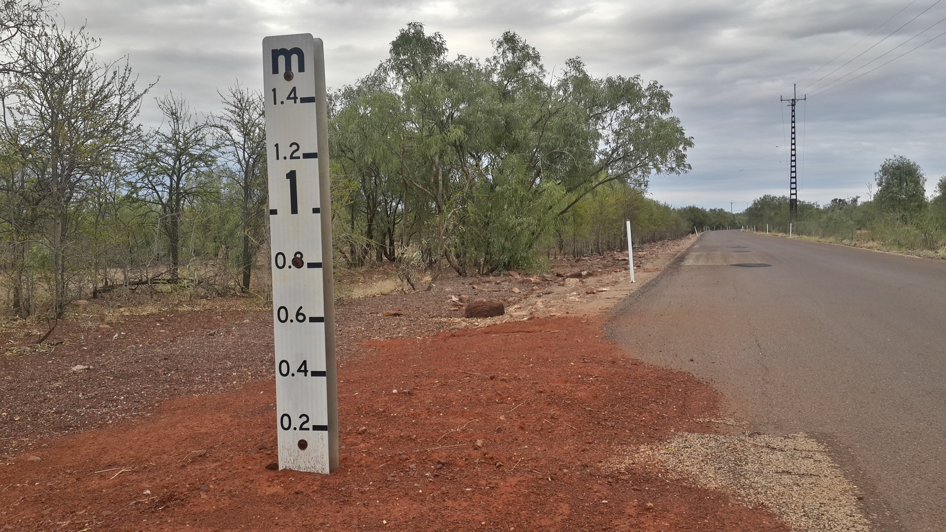 These kinds of flood meters were common at the side of highway from Alice Springs to Darwin. Click images to enlarge ja browse.