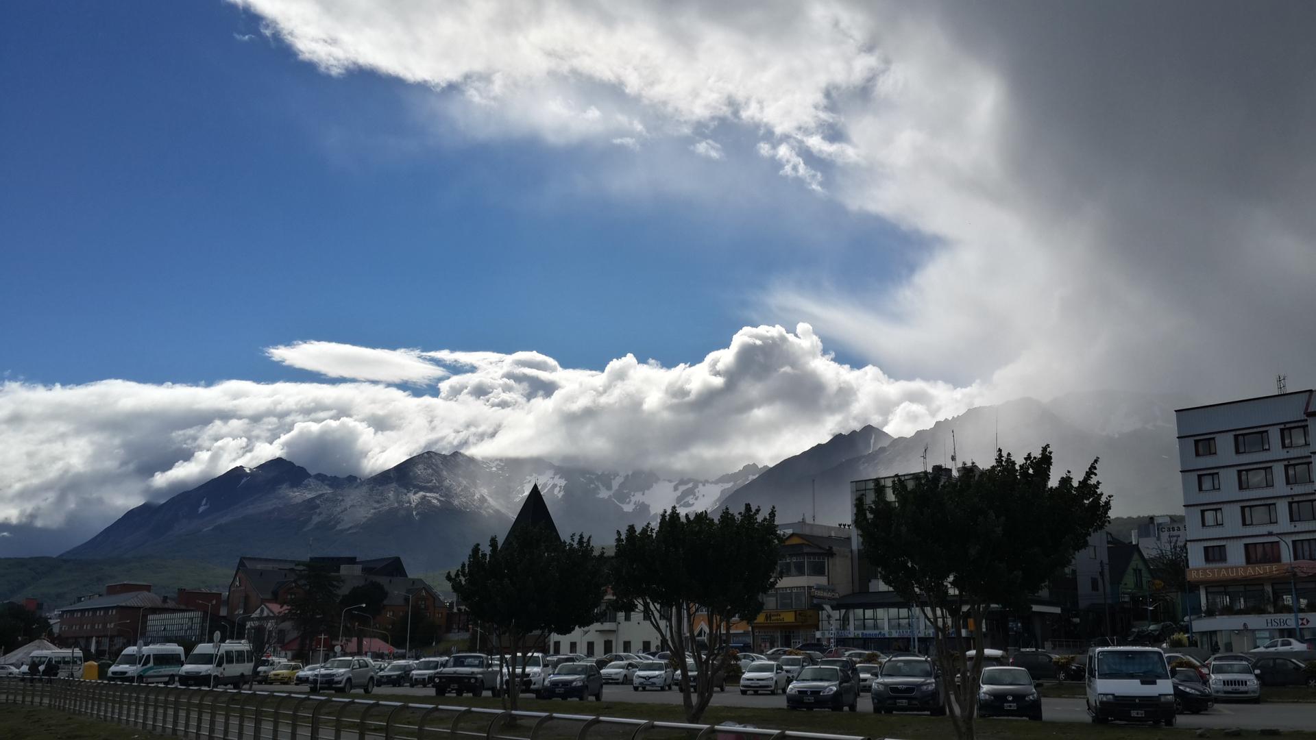 Ushuaia, Mountains, Tierra del Fuego. In Ushuaia I only made short walks in city centre.
